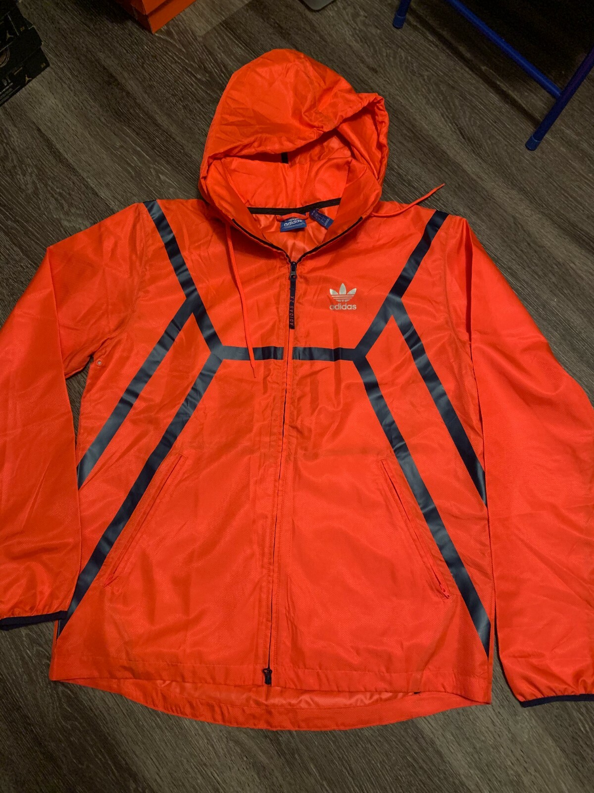Brand New Adidas Originals ZX Track Jacket SZ L Orange/Navy Brand New Adidas Originals ZX Track Jacket SZ L Orange/Navy