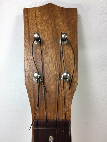Vintage Clover Ukulele Tokyo Japan Mitubagakki Co. MU-11 Plastic Fretboard