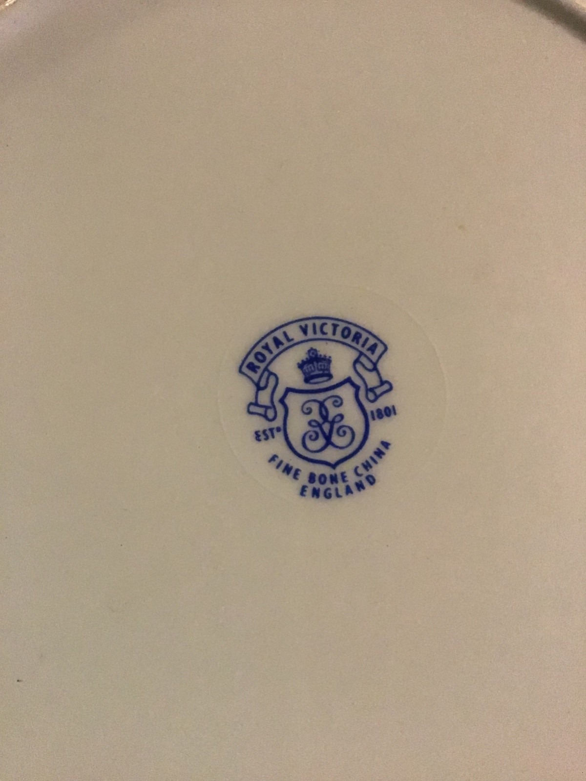 6- dinnerplates made in England  coal port blue wheat bone china established1750