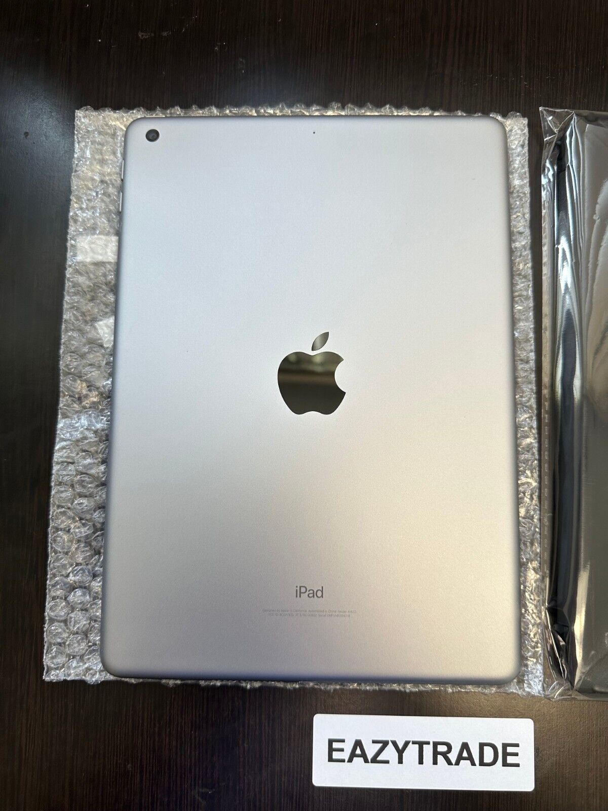 ☆値下げ可能☆iPad(第5世代) iOS16.7.10 32GB グレー Amazon.co.jp: 【整備済み品】 Apple iPad (第5世代) Wi-Fi +