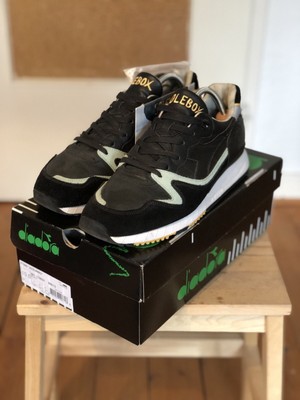 diadora v7000 azzurro