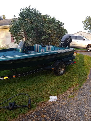 1994 Ranger Sport R70 bass boat