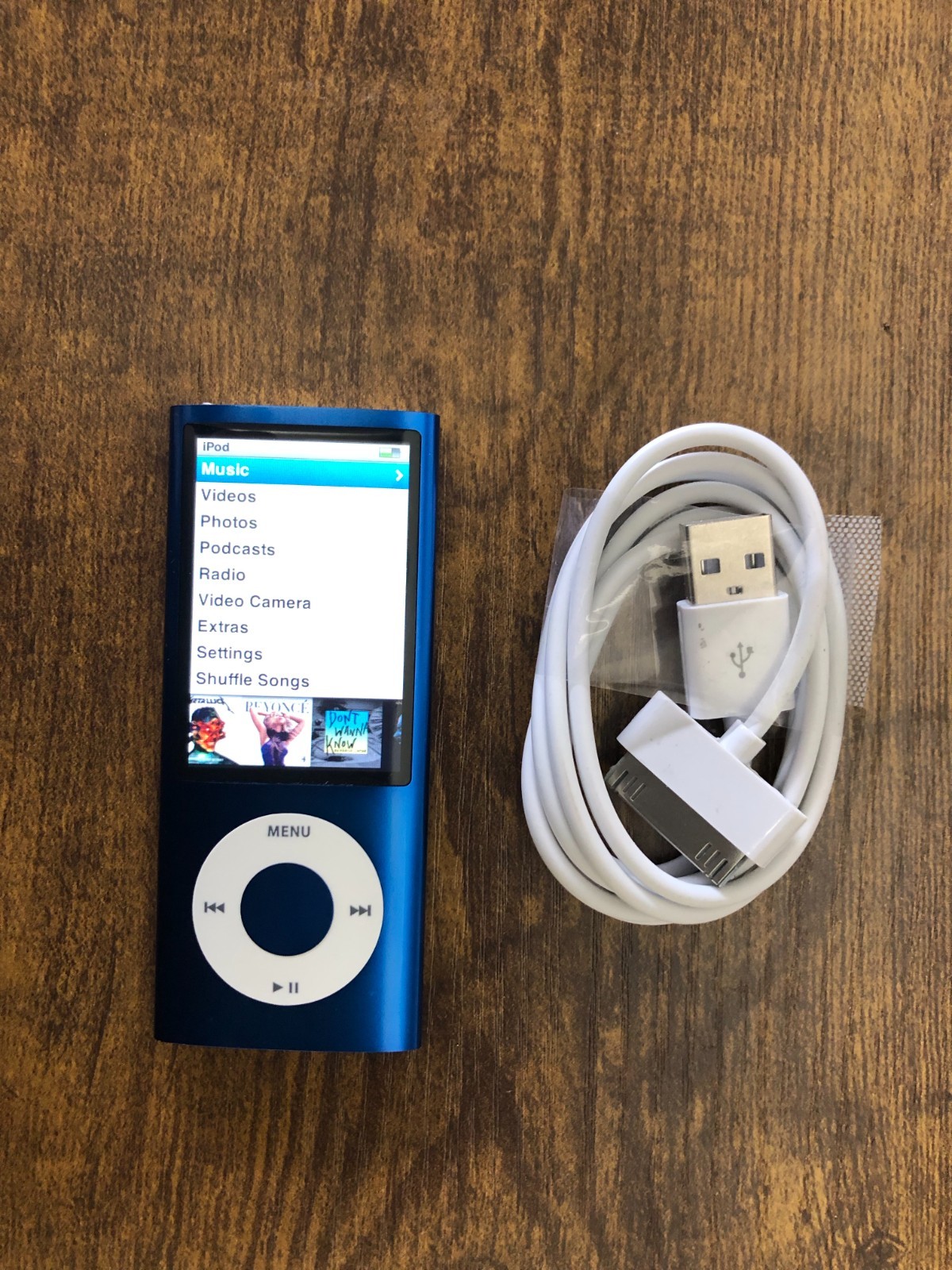Apple iPod nano 5th Generation Blue (16GB) mint #2492