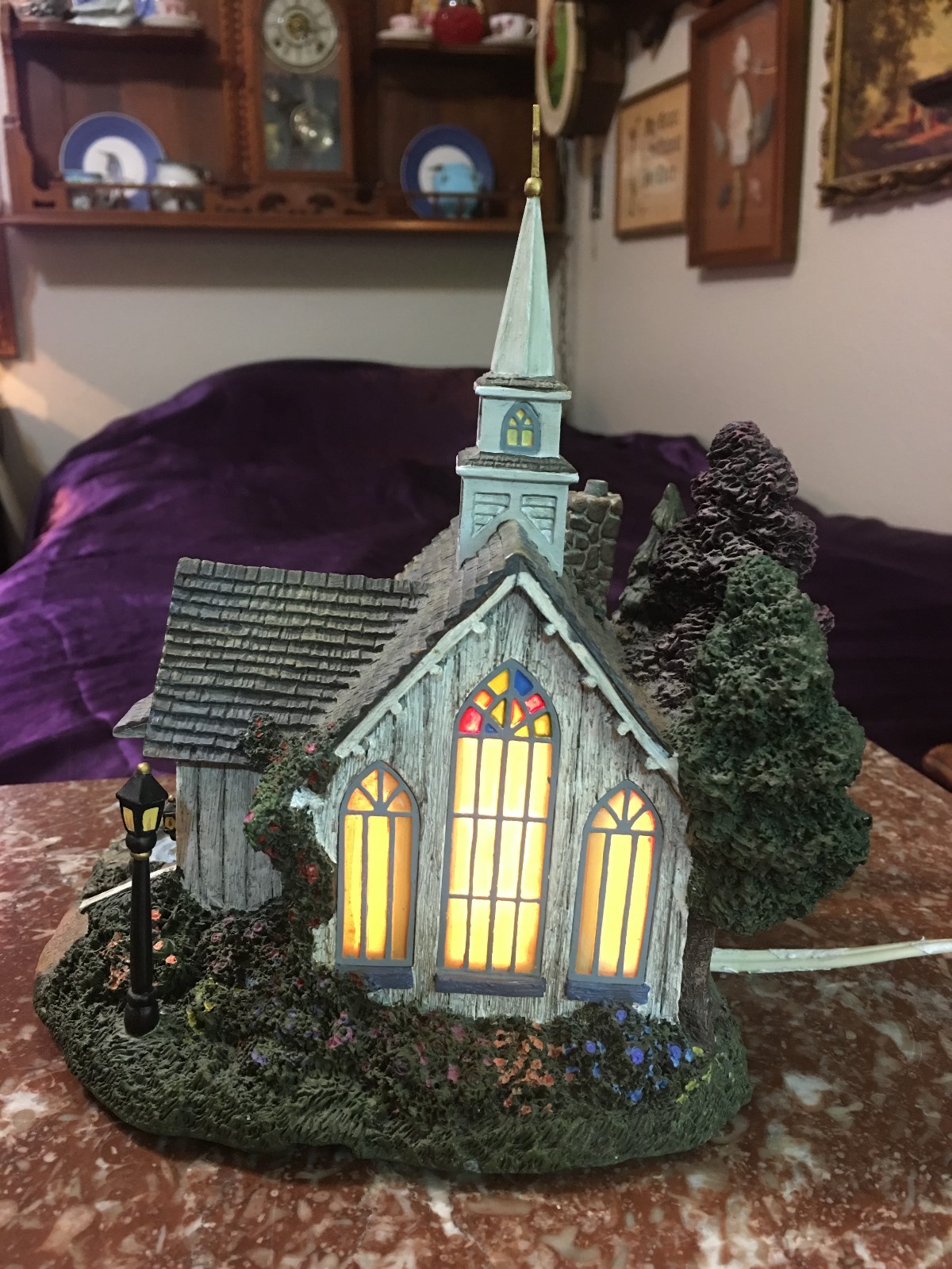 2001 Thomas Kinkade Hawthorne Village Seaside Chapel