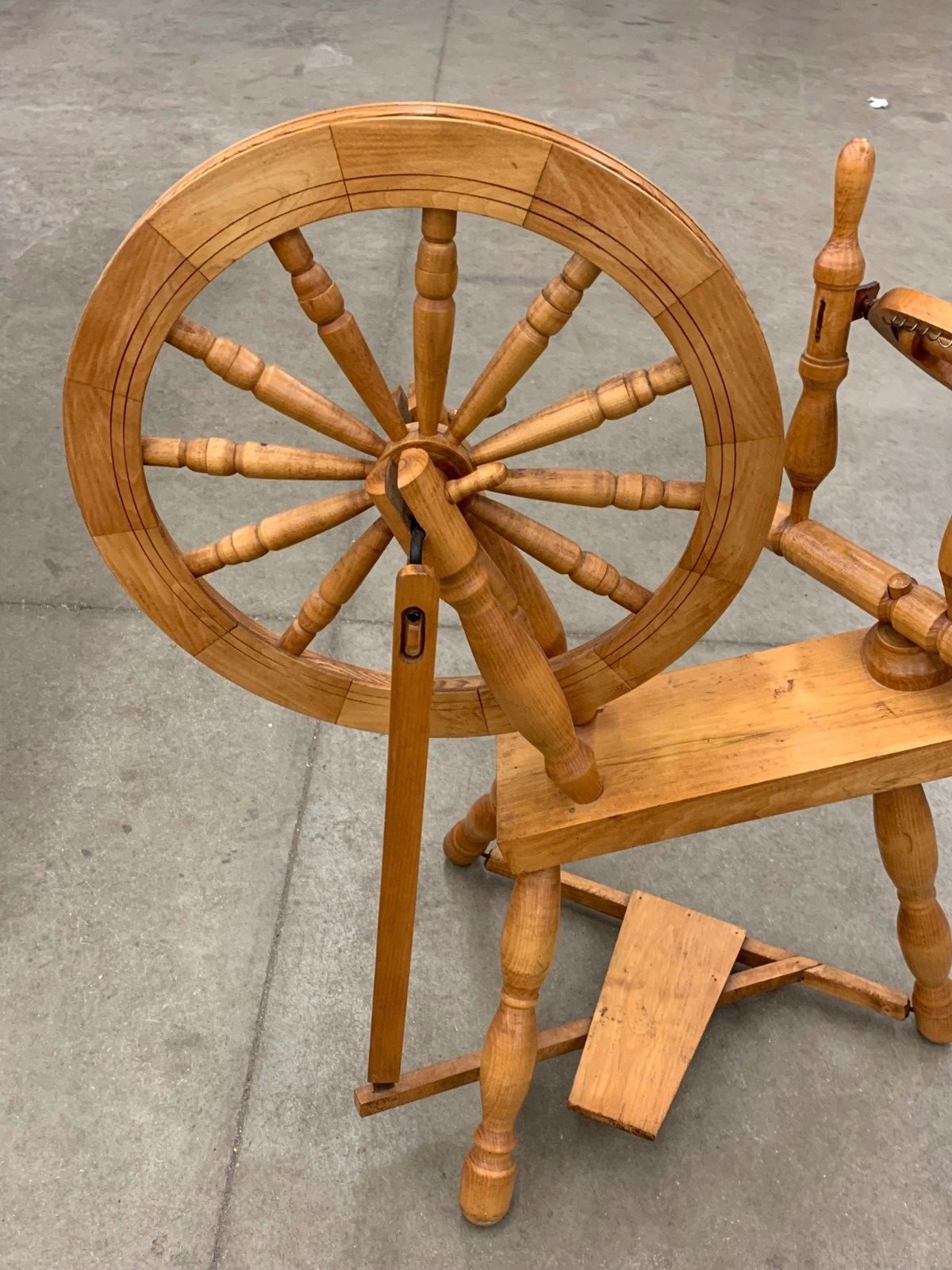 TRADITIONAL Flax SPINNING WHEEL YARN LOOM BOBBIN SEW SEWING