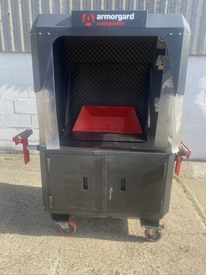 Armorgard SS7 Cutting Station 110V