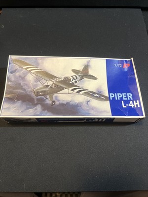 KP Piper L-4H US Czech Air Force 1/72 Model Kit #31 Vintage