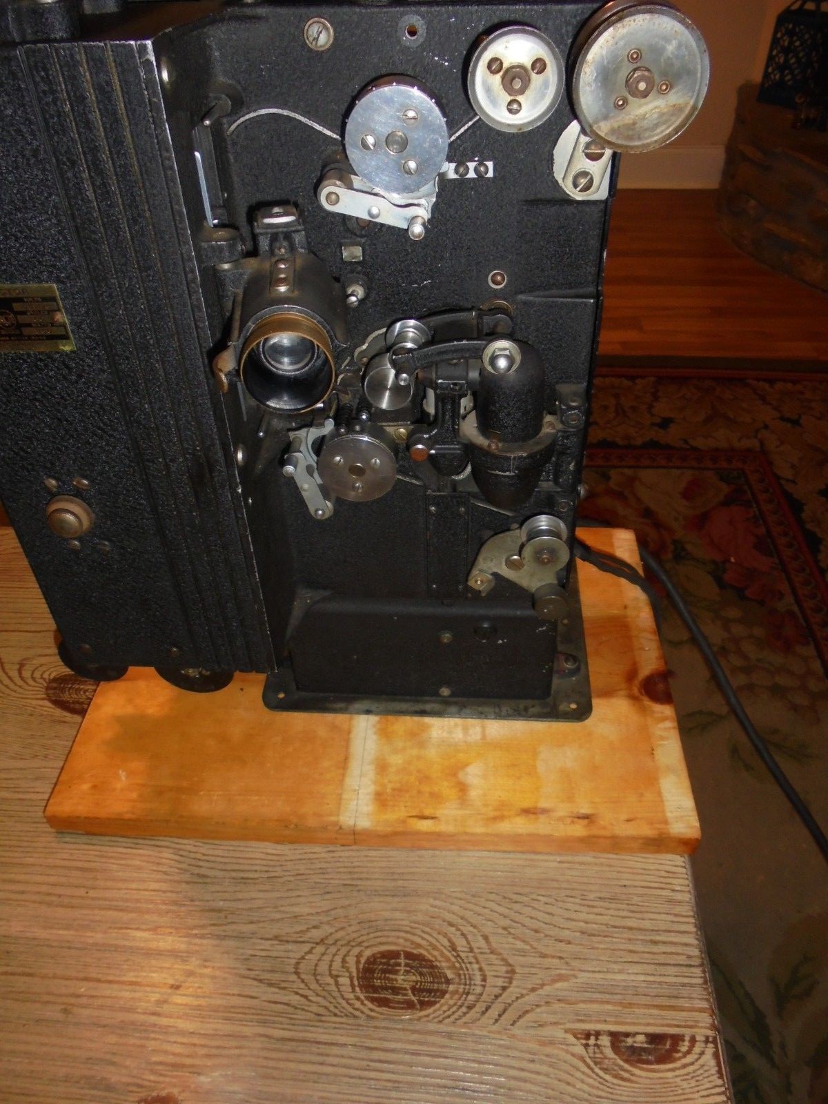 RCA MI-1340-A PROJECTOR MADE FOR MILLS COMPANY