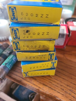 NEW- SNR Bearing 6302ZZ. lot of 6 bearings