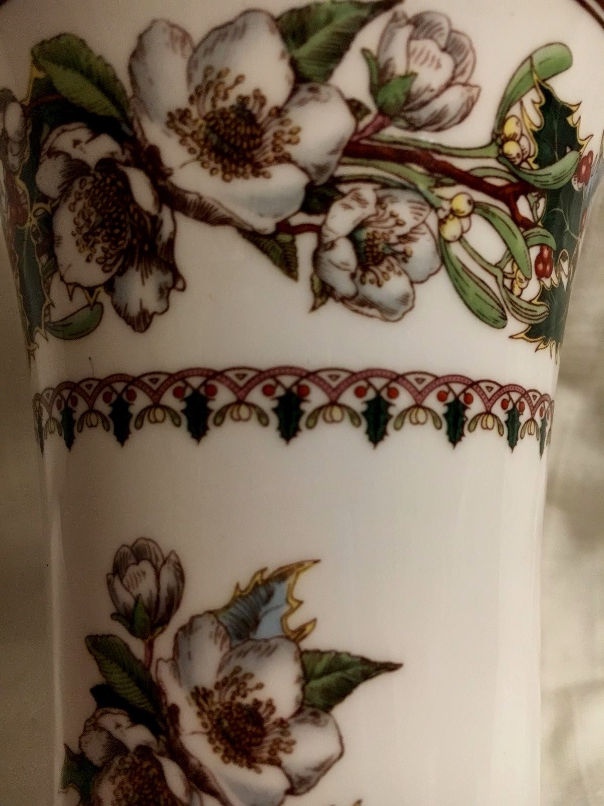 SPODE CHRISTMAS ROSE SMALL VASE FINE BONE CHINA ENGLAND