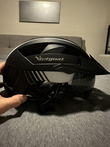 Victgoal Bike Helmet W/ Rear Blinker And Detachable Glasses.