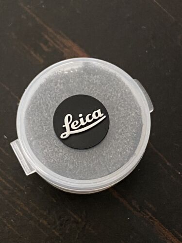 こーべ様　LEICA Black Dot 10mm 交換用ロゴバッジ M11 LEICA Black Dot 10mm 交換用ロゴバッジ M11、Q3などに - メルカリ