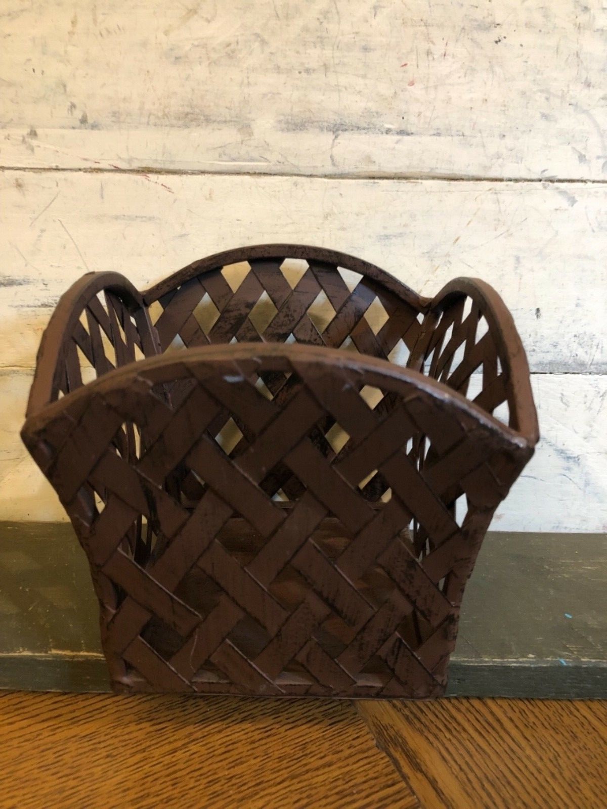 Vintage Metal Decorative Planter/Garden Pot Holder/Basket