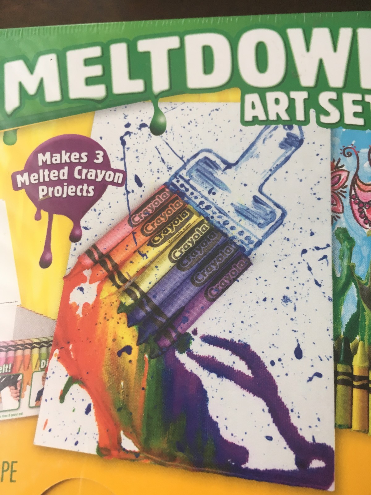 New Sealed Crayola Meltdown Art Set 3 Melted Crayon Canvas Projects Unique Kids