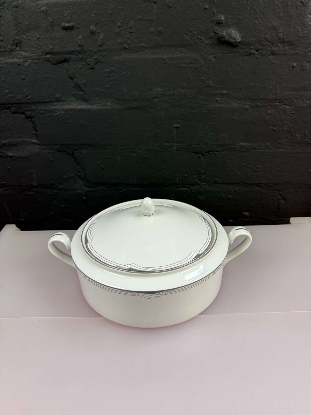 Noritake Dynasty L565 Covered Vegetable Serving Dish / Tureen 2 Available