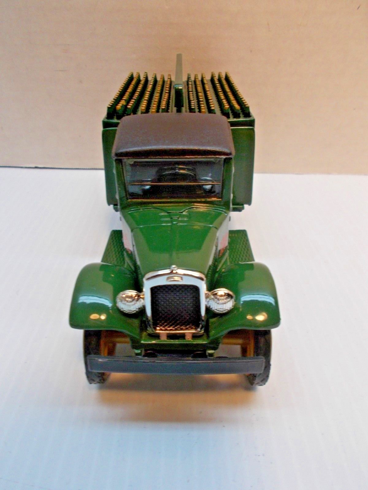 ERTL YUENGLING ALE DELIVER TRUCK BANK # 20970P NEW c