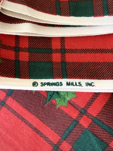 Christmas Plaid Craft Sewing Holly Cotton Fabric Apprx 94” X 53” Springs Mills