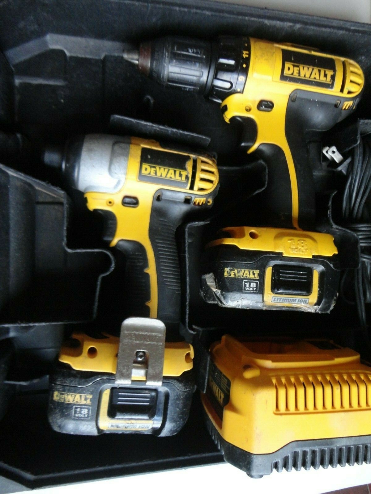 DeWalt DCK265L Kit DCD760 Drill/Driver/ DC825 Impact w/ Charger 2 Li-Ion batter