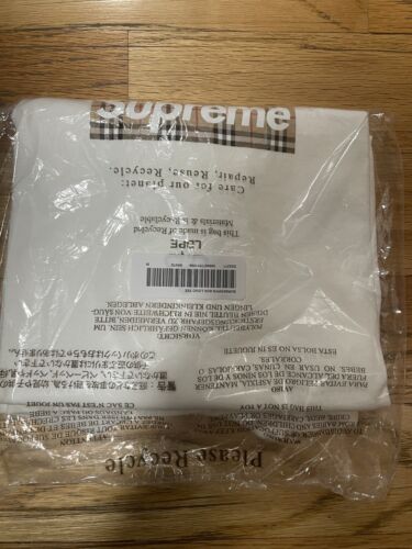 Supreme Burberry Box Logo Tee White Size Medium | eBay Supreme Burberry Box Logo Tee White Size Medium | eBay