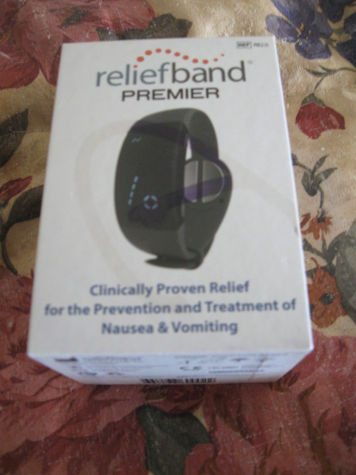 Relief Band Premier 2.0 Wristband for Nausea Motion Sickness /Charger Cable GRAY