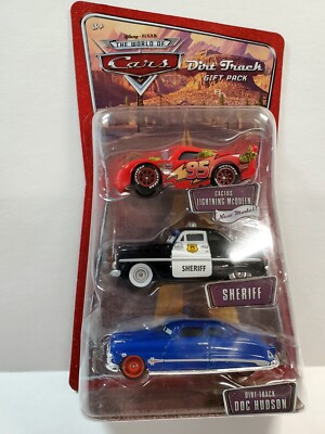 DISNEY CARS DIRT TRACK DOC HUDSON NEW MODEL CACTUS MCQUEEN SHERIFF WOC 3 PACK