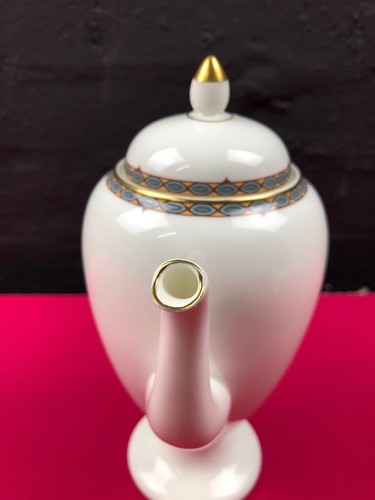 Wedgwood MORESQUE Coffee Pot 1st Quality New Unused
