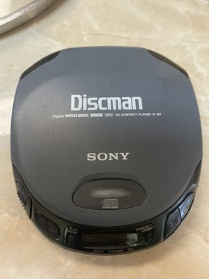 SONY DISCMAN D-151 Digital Megabass Compact  CD Player - Tested  Nice made Japan