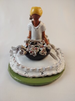 RARE VTG Artesania Lime Signed Faceless Girl Ceramic Figurine Floral Basket