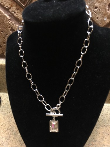 NWT Paparazzi “Wear it Like You Mean It” 2pc Beautiful Silver Set only $5