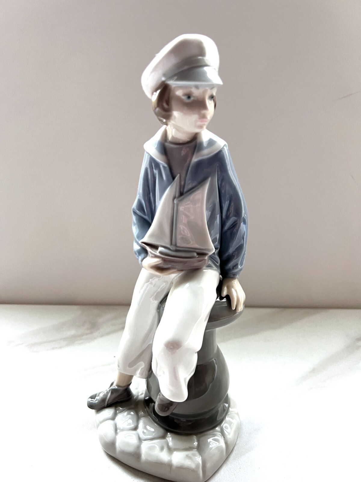 LLADRO 月に座る子供の像 6848 LLADRO 月に座る子供の像 6848