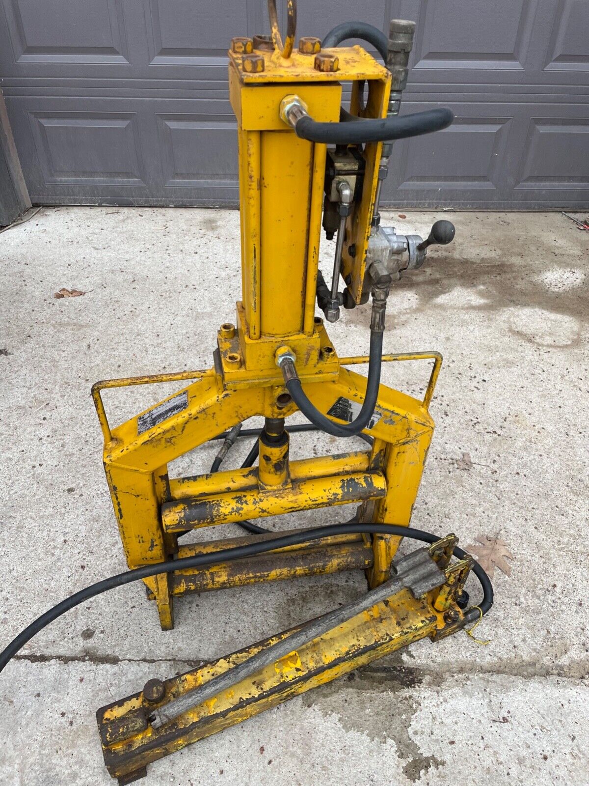 Mustang Model DBM-80 Hydraulic PLASTIC PIPE squeeze tool W Mustang Model DBM-80 Hydraulic PLASTIC PIPE squeeze tool W