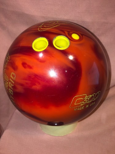 Columbia 300 ERUPTION PRO HYBRID Bowling Ball '16lb' right drill