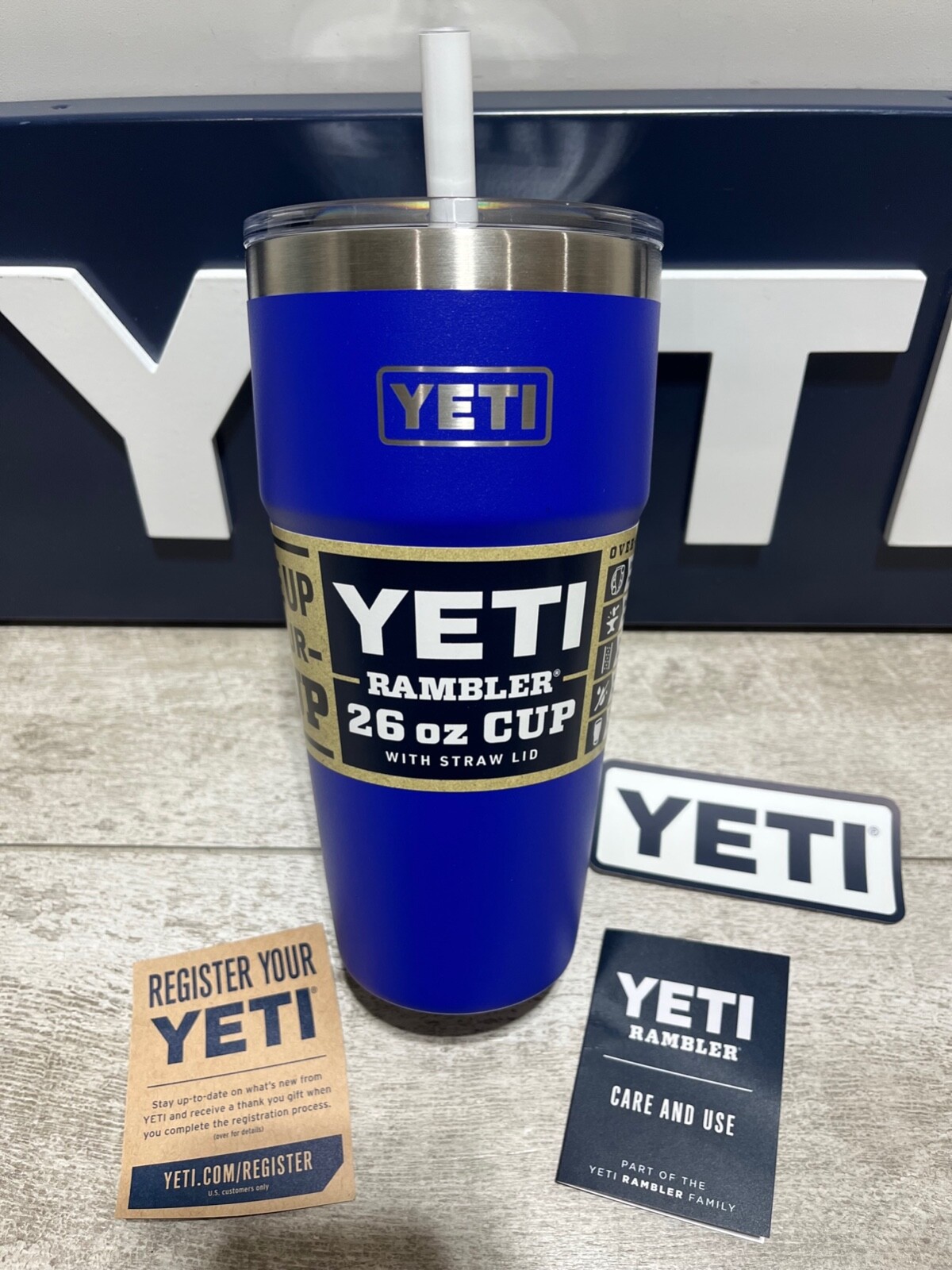 YETI - YETI RAMBLER 26oz 青 YETI Rambler 26 oz Water Bottle with Straw Cap - Big Wave