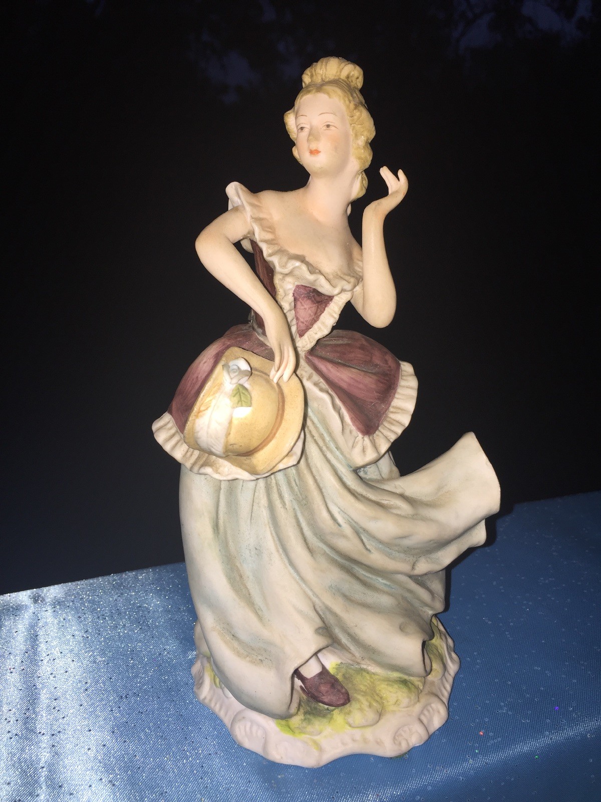 Antique LEFTON CHINA Queen Elizabeth Ocean Bonnet Seaside UNIQUE Figurine ??j8