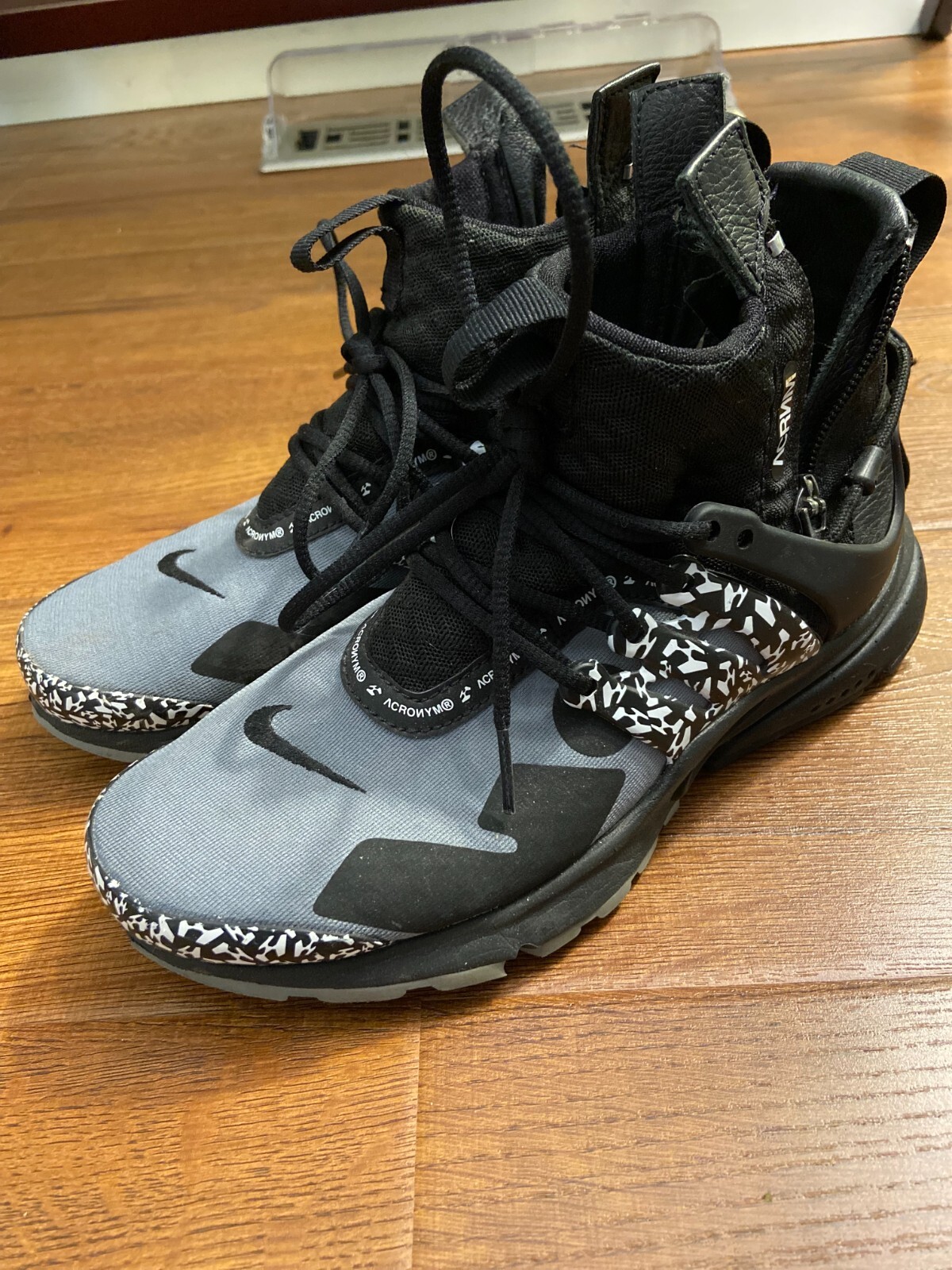 Nike Air Presto Mid x Acronym Cool Grey AH7832-001, Size 4 Nike Air Presto Mid x Acronym Cool Grey AH7832-001, Size 4