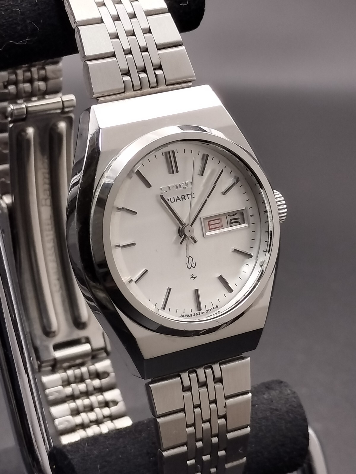 【未使用】SEIKO2623-0100レディースクオーツヴィンテージ腕時計可動品 Vintage SEIKO 2623-0010 Quartz Ladies Watch with Battery