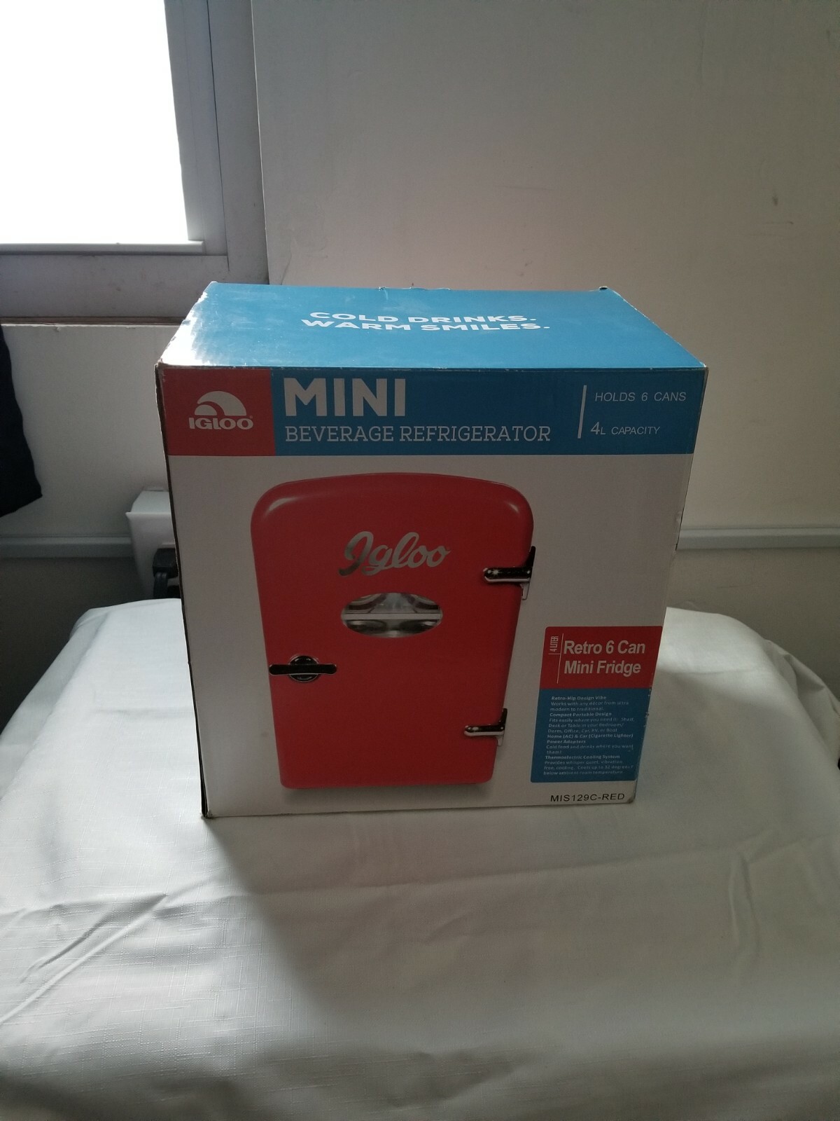Holds 6 Cans W/box