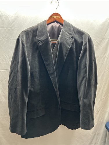Gap Suit Comes With Vest ,Comes With Pants , Read Description