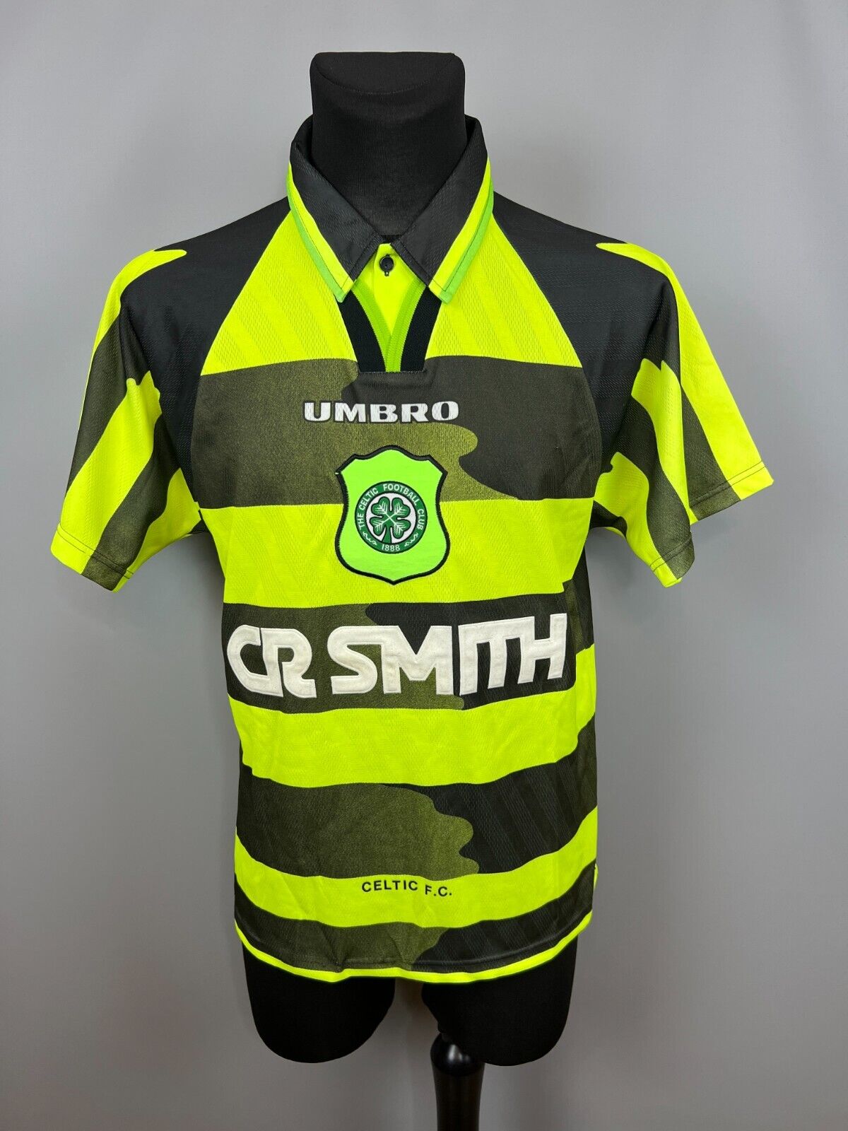【新品未使用】UMBRO Celtic FC 02/03 away ユニフォーム Umbro Men's Vintage Celtic 2002-03 Away shirt size Large