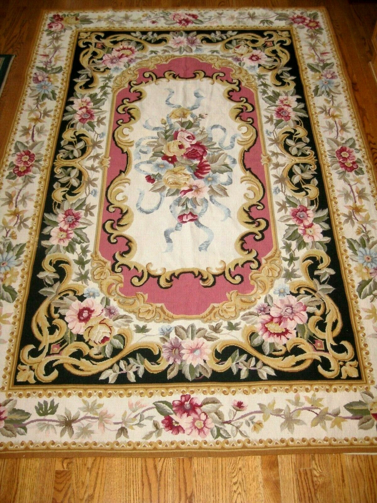 GORGEOUS FRENCH AUBUSSON FLORAL WOOL NEEDLEPOINT RUG 106