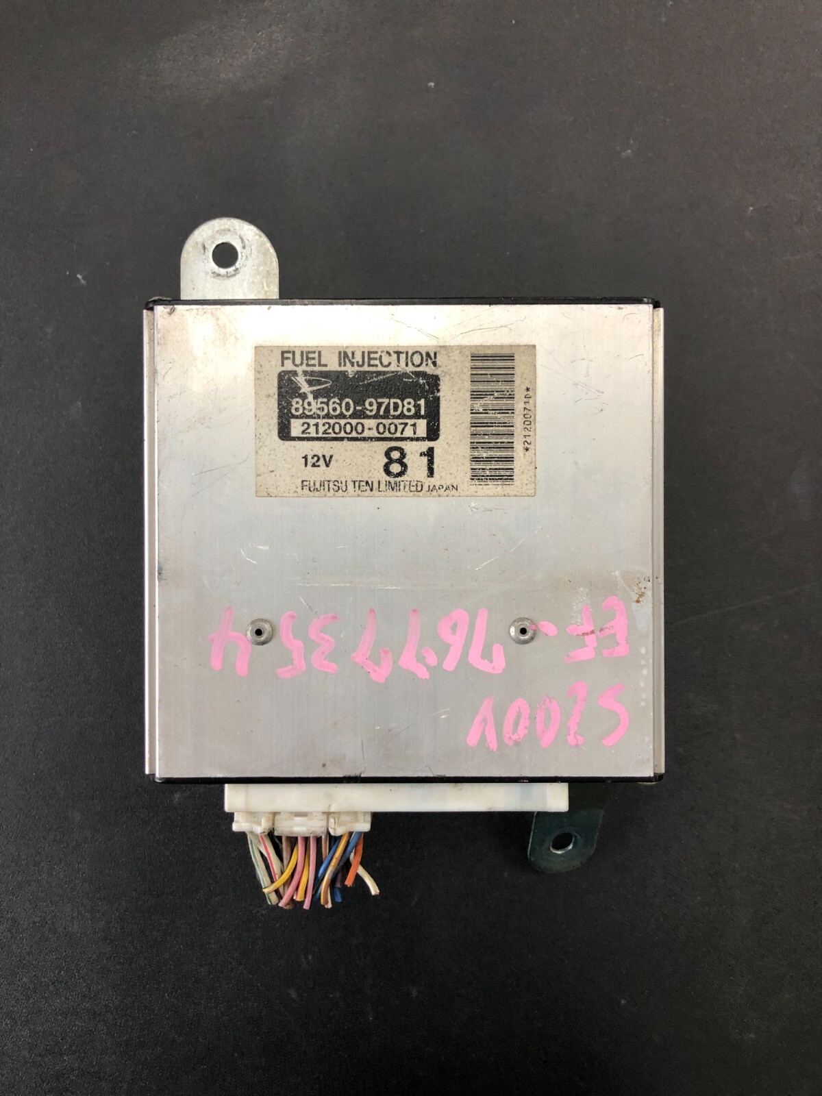 DAIHATSU HIJET S200V Engine Control Unit ECU EF 81 89560 DAIHATSU HIJET S200V Engine Control Unit ECU EF 81 89560