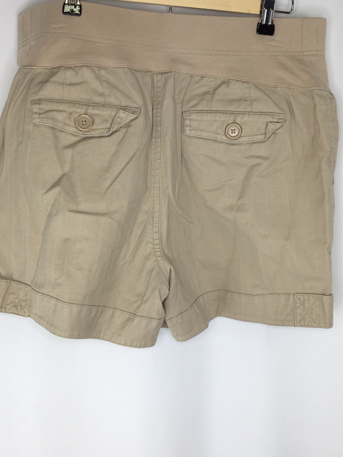 Anna Maternity Shorts Size Large Cream Color Dressy Pockets Button Cuff