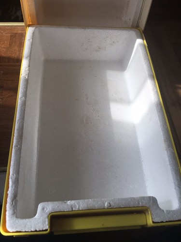 Vintage Rubbermaid 1970's 12 CANS  SIDEKICK COOLER  Yellow RETRO