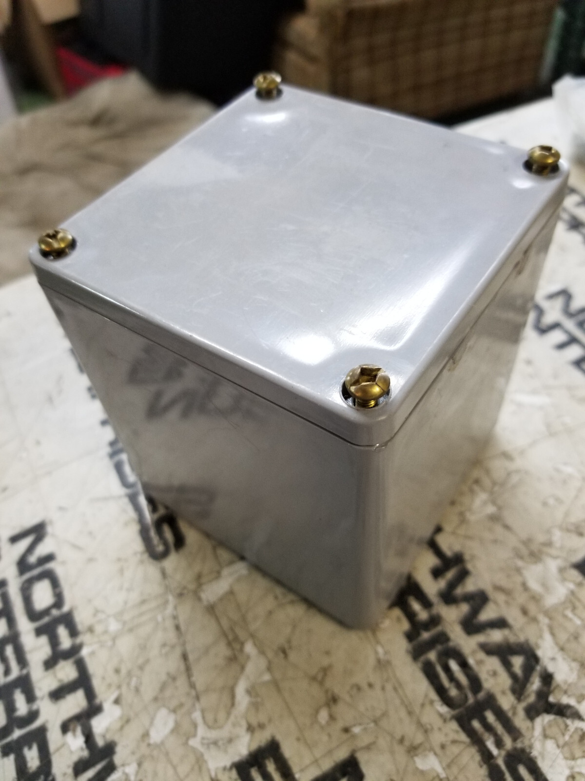ROYAL RJB44L - Fiberglass Screwcover Junction Box 4x4x4 Enclosure - Picture 1 of 7