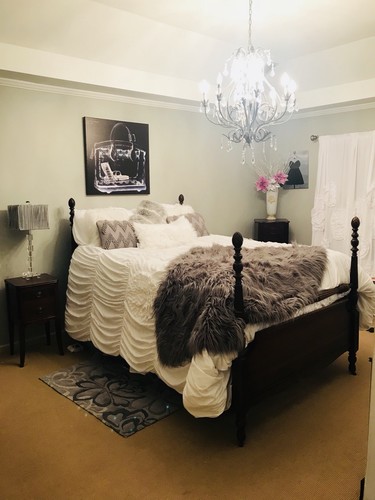 Antique Mahogany Full/Queen Bedroom Suite