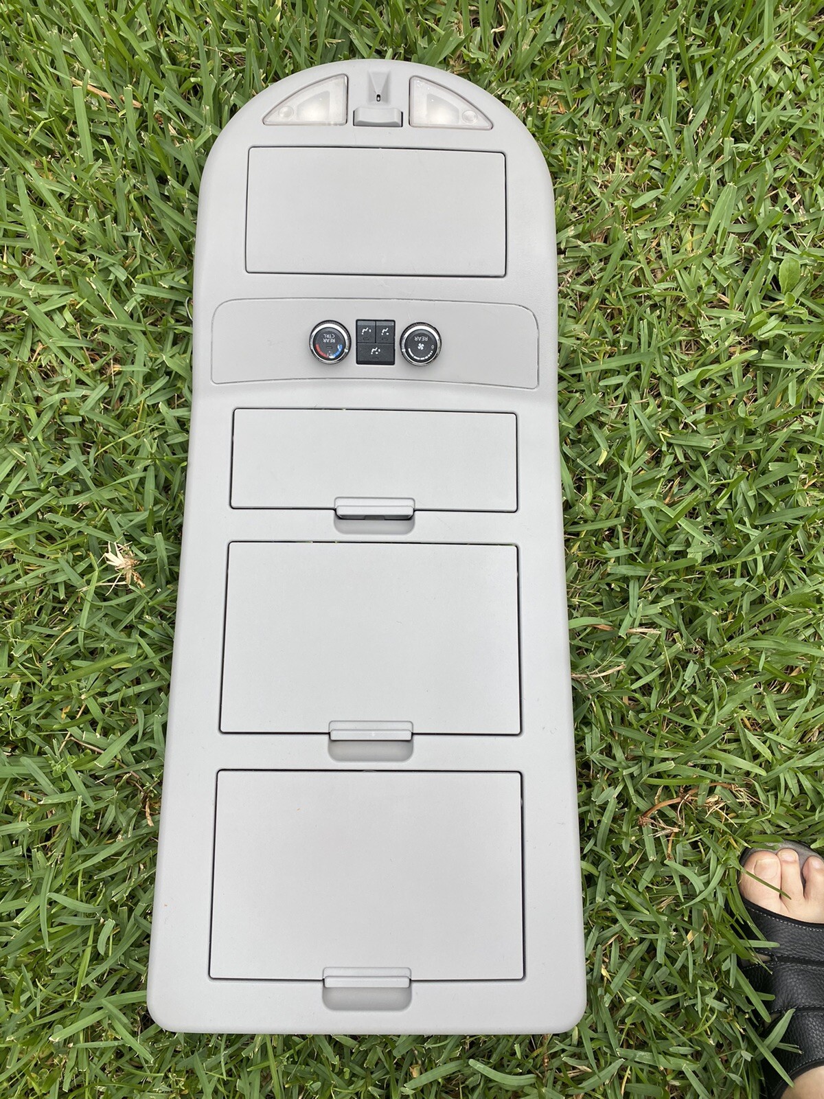 200812 Nissan Armada Qx56 Titan Overhead Roof Console Dome Light 26430