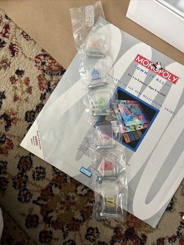 2010 Monopoly Revolution Family Round Board Game CIB