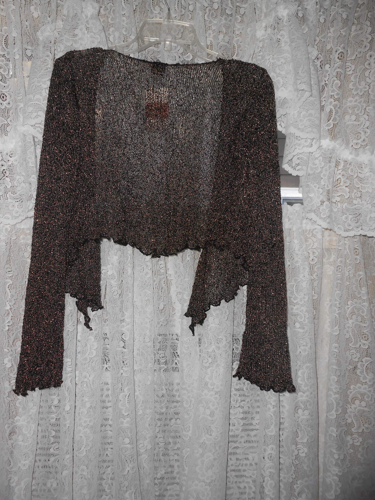 QUEEN OF HEARTS BOLERO SHRUG OPEN SIZE SMALL MAYBE MEDIUM TAG NOT MARKED NWT