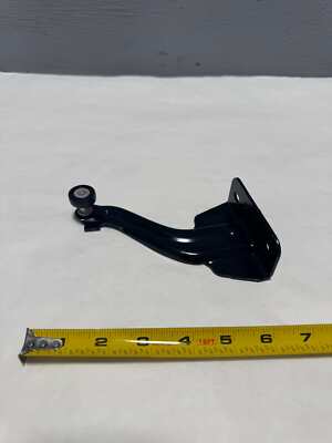 For 2017-2025 Chrysler Pacifica Passenger Side Sliding Door Hinge OEM