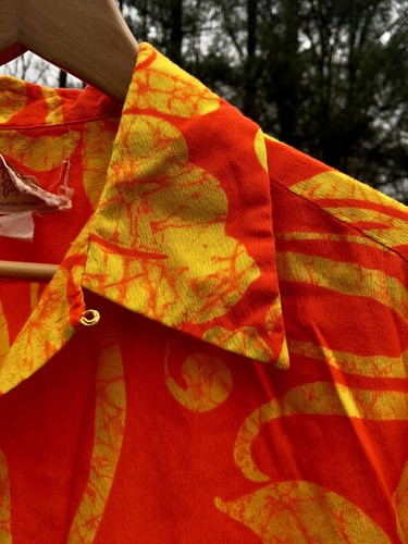Large Vintage Neon Orange & Yellow Polynesia Bazaar Hawaiian Shirt Waikiki HI